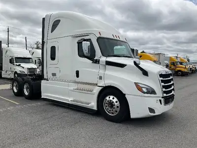 2021 FREIGHTLINER T12664ST;Heavy Duty Trucks - Conventional Truck w/ Sleeper Penske Location 105 SAL...