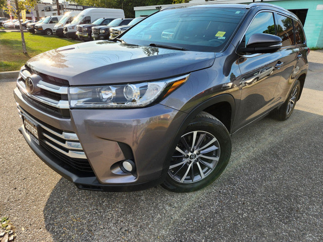 2018 Toyota Highlander AWD XLE 8 Pass | Leather| Sunroof| Camera in Cars & Trucks in City of Toronto