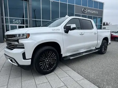 Ce Chevrolet Silverado 1500 High Country 2022 est disponible chez Blais Mazda à Ste-Marie. Contactez...