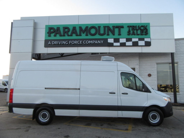 2020 Mercedes-Benz Sprinter Cargo Van DIESEL 2500 HIGH ROOF EXTE in Cars & Trucks in Oakville / Halton Region - Image 2