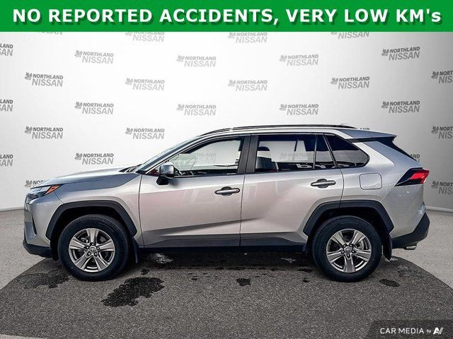 2023 Toyota RAV4 XLE | POWER MOONROOF | PREMIUM FABRIC in Cars & Trucks in Prince George - Image 2