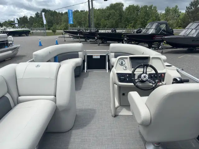 2024 Legend 20 Fun Pontoon Boat dans Vedettes et bateaux à moteur dans Sudbury - Image 14
