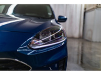 **ACCIDENT FREE - MECHANICALLY CERTIFIED** 94,682 KM This 2020 Ford Escape AWD SE is powered by a 1.... (image 5)