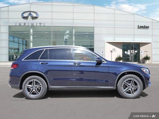 2022 Mercedes-Benz GLC GLC 300 in Cars & Trucks in London - Image 2