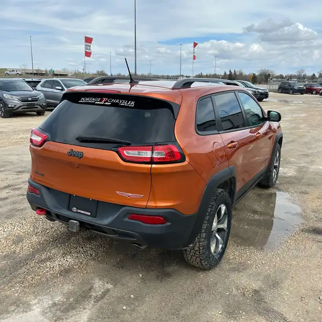2015 Jeep Cherokee Trailhawk 4X4!!! LOCAL VEHICLE!!! BRAND NEW A62930785754371122