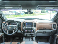 - Sunroof - Heated / Ventilated Seats - Heated Steering Wheel - HUD - Memory Seat - Wireless Chargin... (image 9)
