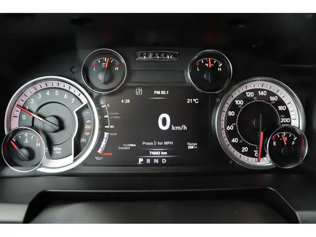 2022 Ram 1500 Classic SLT LUXURY EDITION CREW 4X4, LOADED/LEATHE in Cars & Trucks in Winnipeg - Image 10