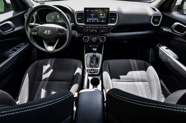 2023 Hyundai Venue Preferred • HEATED SEATS • CP/AA • REMOTE STA in Cars & Trucks in Cornwall - Image 17