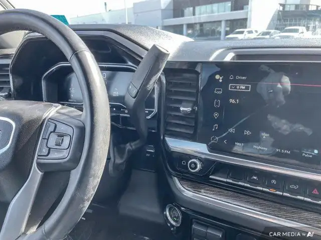 2023 GMC Sierra 1500 SLE Crew Cab 4x4 | Clean Carfax in Cars & Trucks in Brandon - Image 18