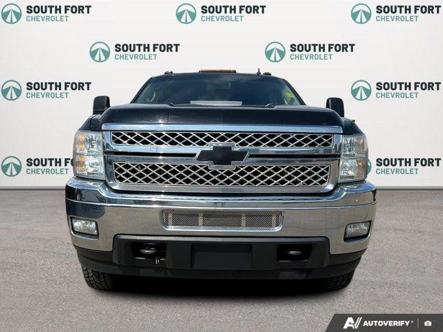 2012 Chevrolet Silverado 3500HD LTZ 4WD Crew Cab | Leather in Cars & Trucks in Strathcona County - Image 4