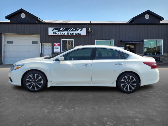 2018 Nissan Altima 2.5 SV-SUNROOF-REAR CAMERA-HEATED SEATS-BLUET in Cars & Trucks in Leamington - Image 2