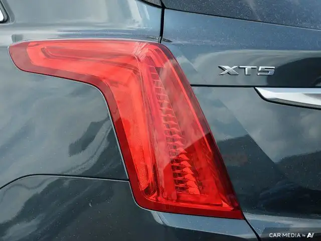 2019 Cadillac XT5 Luxury AWD | AWD | Navigation | Wireless in Cars & Trucks in Windsor Region - Image 16