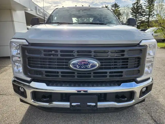 2025 Ford Super Duty F-350 SRW XL|OFF ROAD PKG|HD dans Autos et camions dans Calgary - Image 3