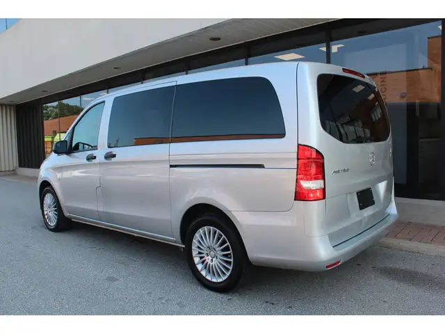 2018 Mercedes-Benz Metris Passenger Van 8 PASSENGERS - LEATHER dans Autos et camions dans Ville de Toronto - Image 14