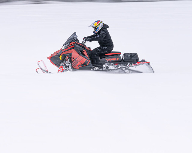 2025 Polaris 650 INDY VR1 137 DYNAMIX PLUS FRT, PDI,TAX & LICESN in Snowmobiles in Kitchener / Waterloo - Image 2