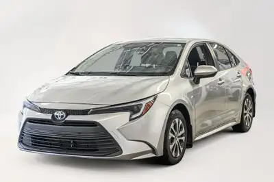 Ce modèle vient équipé avec les éléments suivants; AWD * Air climatisé * Caméra de recul * Groupe él...