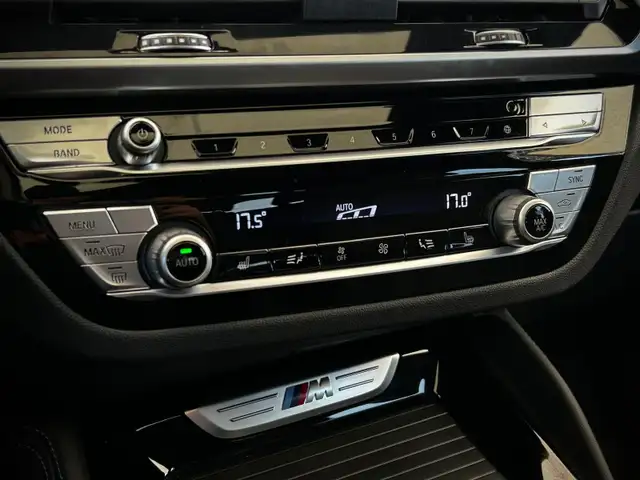 2021 BMW X4 M40i in Cars & Trucks in Calgary - Image 19