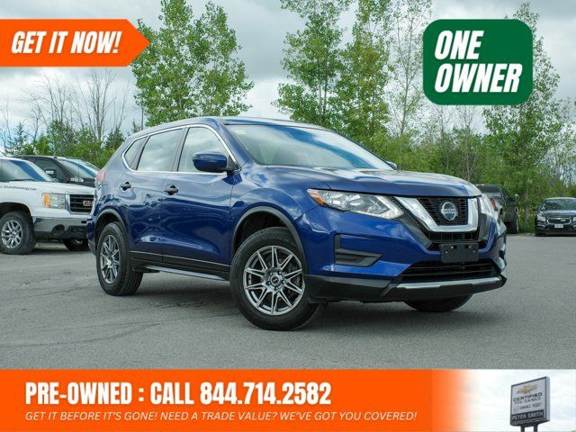 2019 Nissan Rogue S - Steering Wheel Audio Controls in Cars & Trucks in Belleville