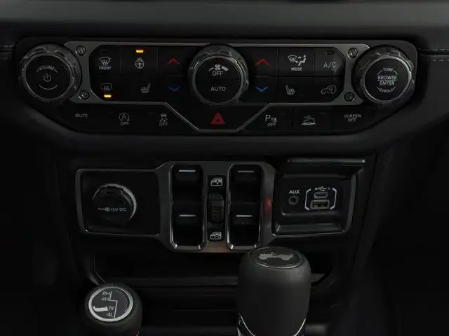 2025 Jeep Wrangler Sahara - McKinley Leather Seats - Technology in Cars & Trucks in Calgary - Image 22