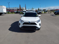 RAV4 Hybrid XLE AWD, 2.5L, Heated Front Seats, Power Sunroof, Roof Cross Bars, Paint Protection Film... (image 9)