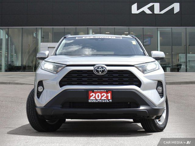 2021 Toyota RAV4 XLE | Accident Free | in Cars & Trucks in Guelph - Image 2