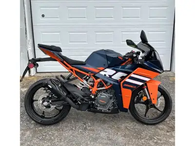 2024 KTM RC 390 Les photos peuvent être à titre indicatif et sans inscription. Les promotions en vig...