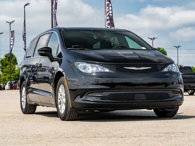2025 Chrysler Grand Caravan SXT in Cars & Trucks in Barrie - Image 13
