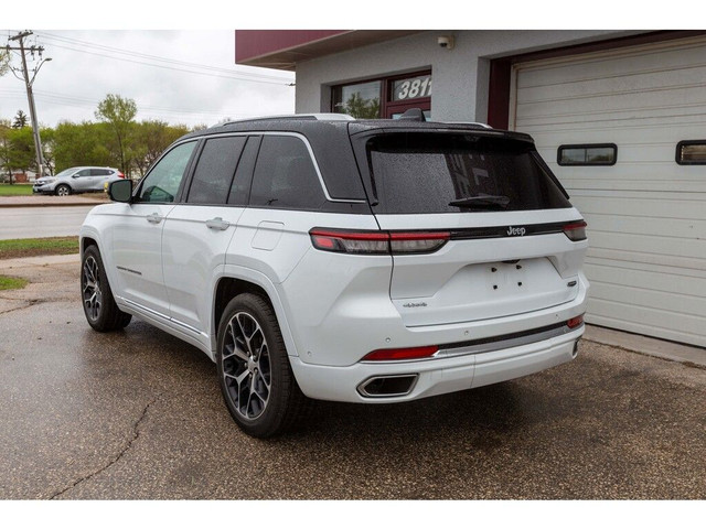  2023 Jeep Grand Cherokee Summit Reserve 4x4 in Cars & Trucks in Winnipeg - Image 4