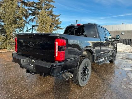 2025 Ford F-350 LARIAT w/BLACK PKG, FX4 PKG & 5th WHEEL PREP in Cars & Trucks in Edmonton - Image 3