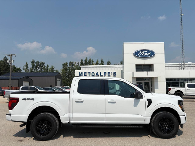 2025 Ford F-150 XLT 4WD SuperCrew 5.5' Box in Cars & Trucks in Portage la Prairie
