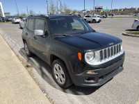 PRIX ET QUALITÉ IMBATTABLE venez découvrir notre JEEP RENEGADE 2018 LIMITED 4X4 CUIR TOIT ECRAN BANC... (image 1)
