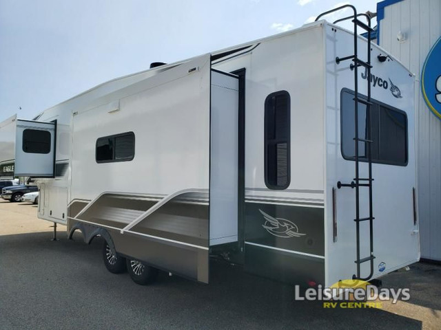 2025 Jayco Eagle 321RSTS in Travel Trailers & Campers in Ottawa - Image 3