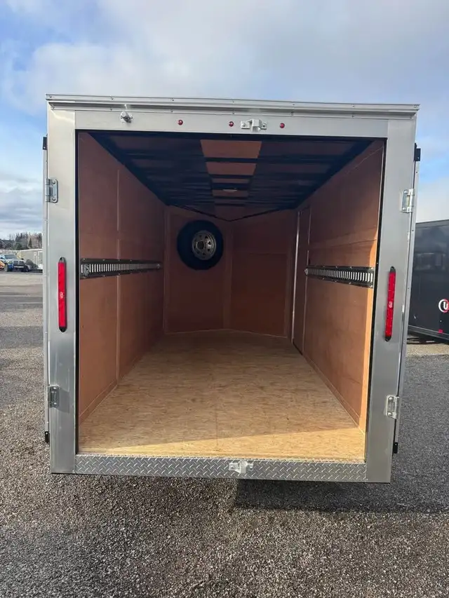 6x12 + V-Nose Enclosed RENTAL Trailer  in Cargo & Utility Trailers in Barrie - Image 6