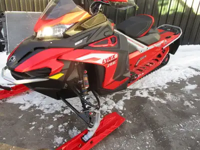 used 2022 Ski-Doo Lynx Rave 850 etec has 1950km and warranty until Jan 25 of 2025 and warranty may b...