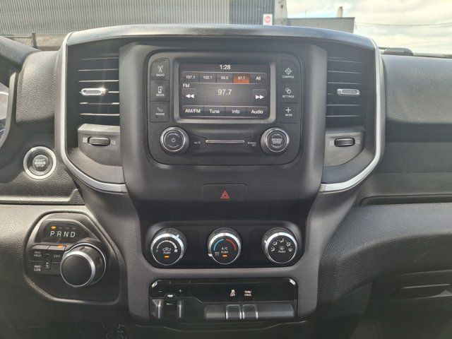 2020 Ram 3500 Big Horn Crew Cab 4WD | 6.4L Hemi | Class V Hitch in Cars & Trucks in Guelph - Image 4