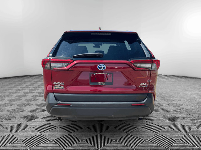 2019 Toyota RAV4 AWD Hybrid XLE in Cars & Trucks in Medicine Hat - Image 4