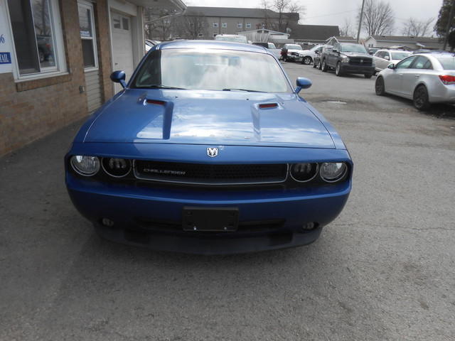  2010 Dodge Challenger 2dr Cpe AS-IS DEAL AS TRADED in Cars & Trucks in St. Catharines - Image 2