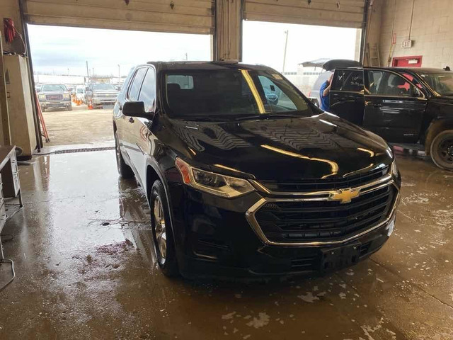  2019 Chevrolet Traverse LS in Cars & Trucks in Barrie - Image 3