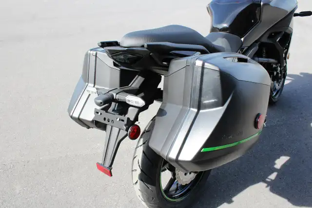 2025 Kawasaki VERSYS 650 LT Motorcycle in Sport Touring in Trenton - Image 7