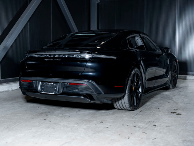 2024 Porsche Taycan 2024 Taycan GTS - Certifié Porsche Approved in Cars & Trucks in Québec City - Image 3