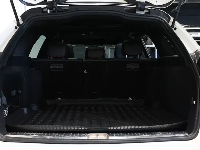 2020 Mercedes-Benz C-Class AMG C43 4MATIC Wagon Drivers Package  in Cars & Trucks in Laval / North Shore - Image 27