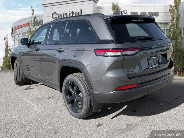 2025 Jeep Grand Cherokee Limited | Trailer Tow Package in Cars & Trucks in Edmonton - Image 4