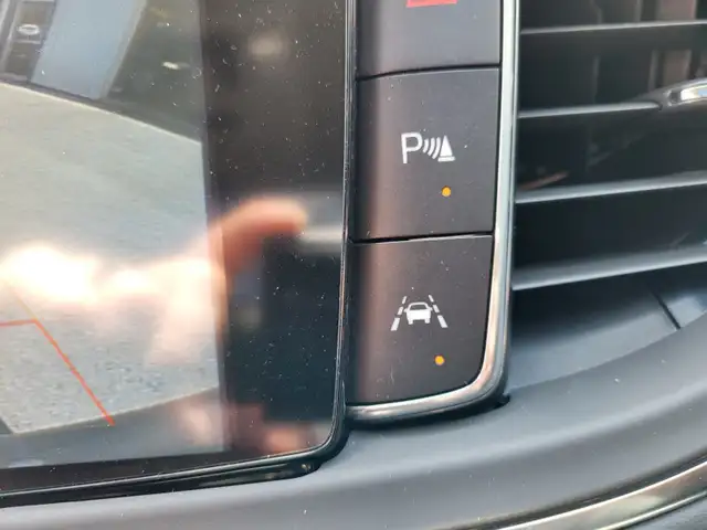 2019 Buick Enclave Premium dans Autos et camions dans Peterborough - Image 28