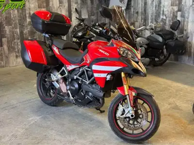 DUCATI MULTISTRADA S 1200 TOURING 2011 Excellente condition Valises latérales + top case Entretien v...