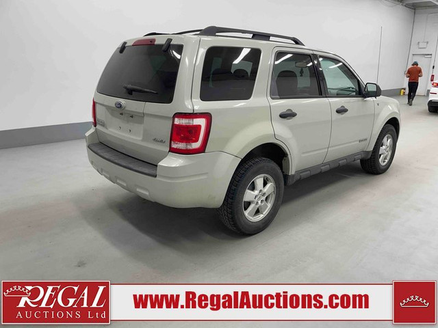 2008 FORD ESCAPE XLT in Cars & Trucks in Calgary - Image 4