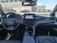 Come see this certified 2022 Toyota Camry XSE V6 | Leather | Sunroof | Heated Seats | CarPlay + Andr... (image 4)