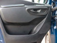 CLEAN CARFAX PURCHASE PRICE IS SUBJECT TO APPLICABLE HST AND LICENSING COSTS. VEHICLE SOLD CERTIFIED... (image 5)