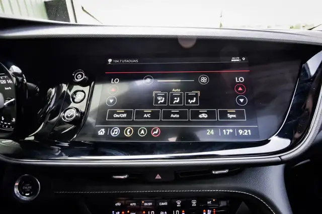 2022 Buick Envision Avenir • SUNROOF • BOSE AUDIO • HUD • LEATHE in Cars & Trucks in Kingston - Image 24