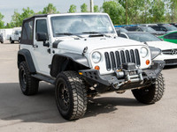 4x4, 3.6L V6, 6-Speed Manual, Winch, Fox Suspension, Steel Front Bumper, Side Steps, A/C, This 2 Doo... (image 5)