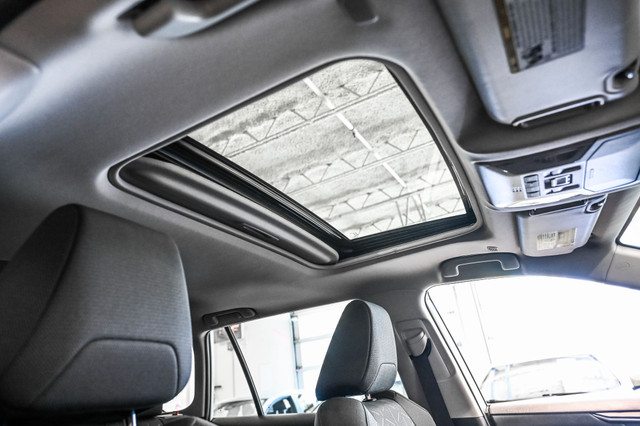 2023 Toyota RAV4 XLE | Awd | Mags | Toit | Caméra | Carplay | A/ in Cars & Trucks in City of Montréal - Image 4